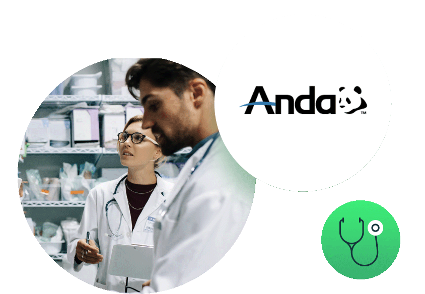 Médecins regardant des étagères de matériel médical avec le logo Anda
