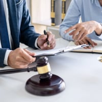 Overleg tussen advocaat en klant