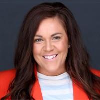 Bonnie Halvorson Headshot