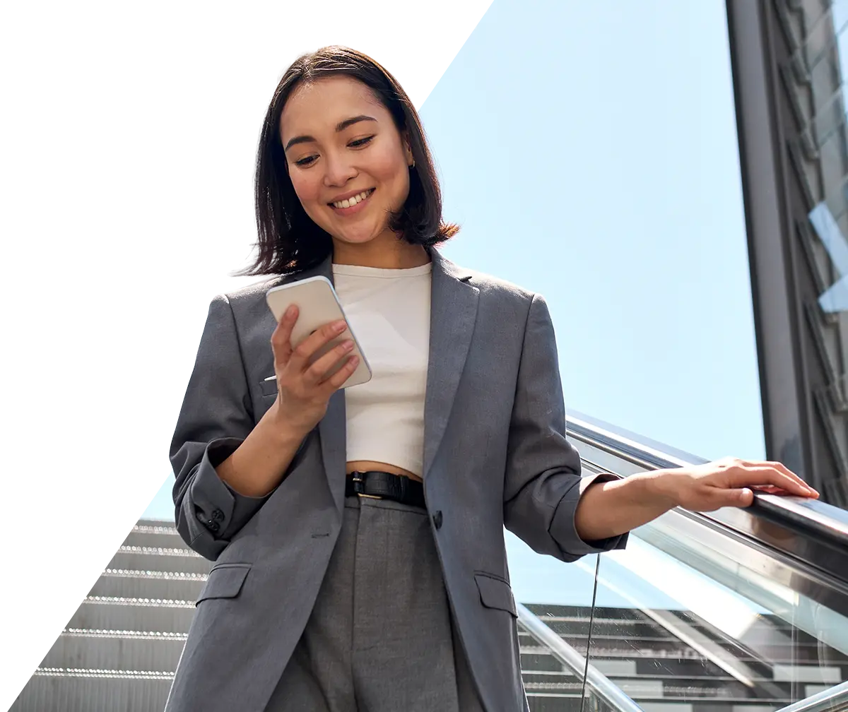 woman receiving reminder on her phone