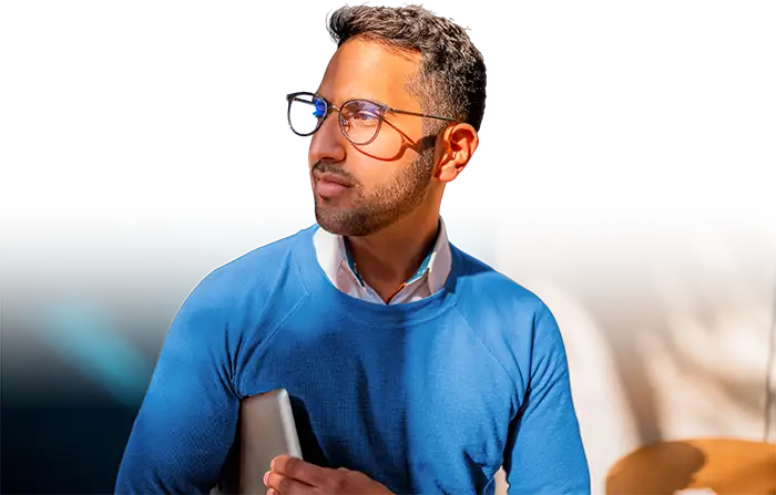 Man holding laptop